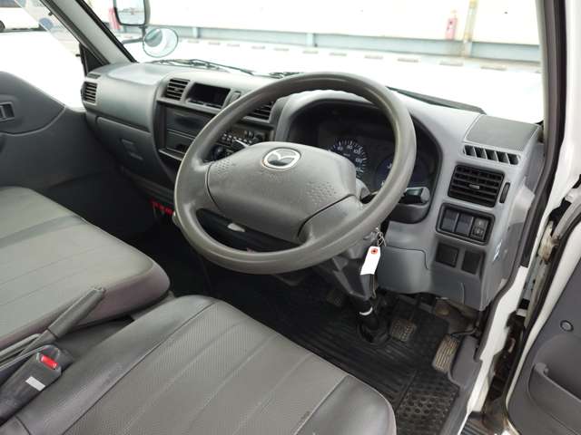 Mazda Bongo Truck 10