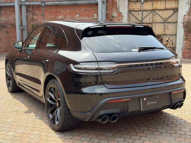 Porsche Macan 11