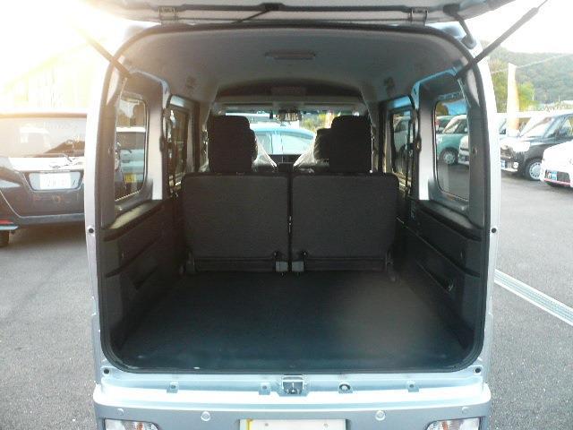 Daihatsu Atrai 7