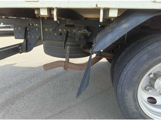 Mitsubishi Fuso Canter 9