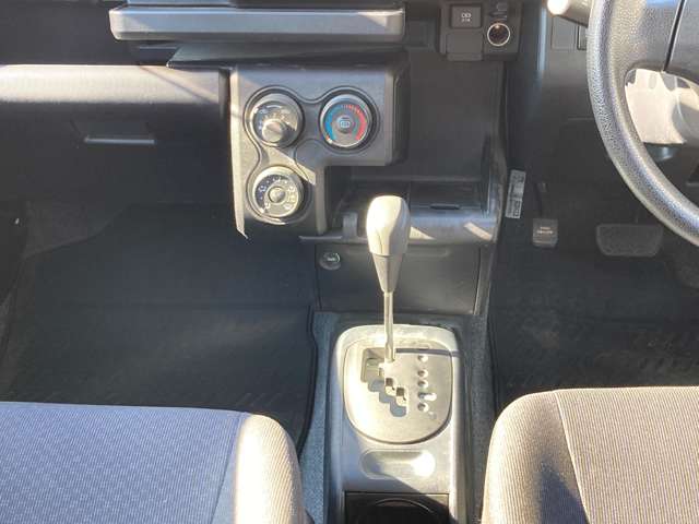 Toyota Probox Van 12
