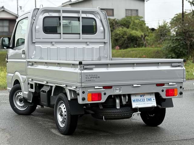 Nissan Clipper Truck 5