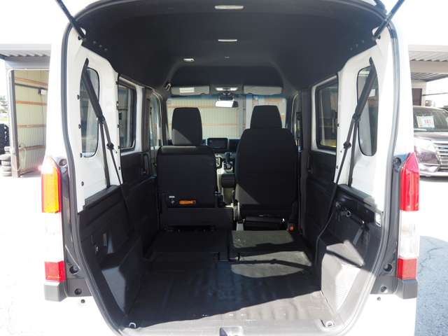 Honda N-VAN 11
