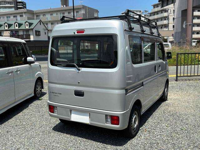 Mitsubishi Minicab Van 6