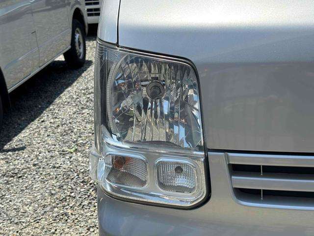 Mitsubishi Minicab Van 9