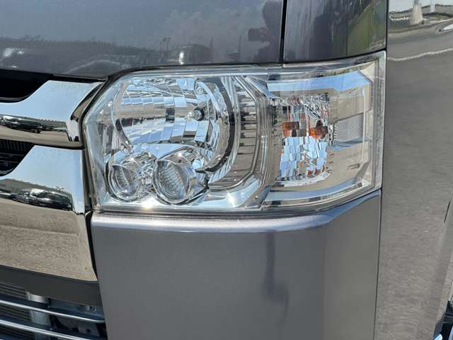 Toyota Regius Ace 7