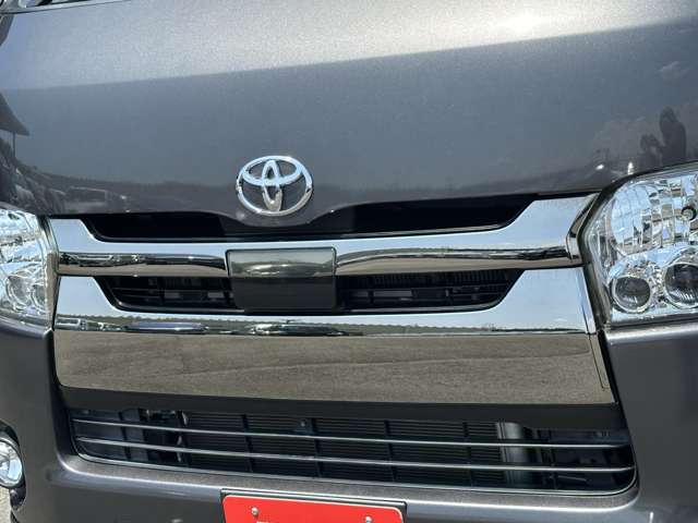 Toyota Regius Ace 8
