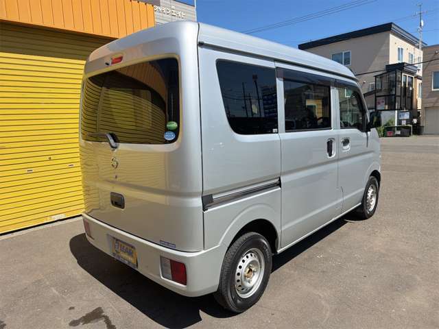 Nissan NV100 Clipper 12