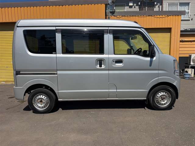 Nissan NV100 Clipper 7