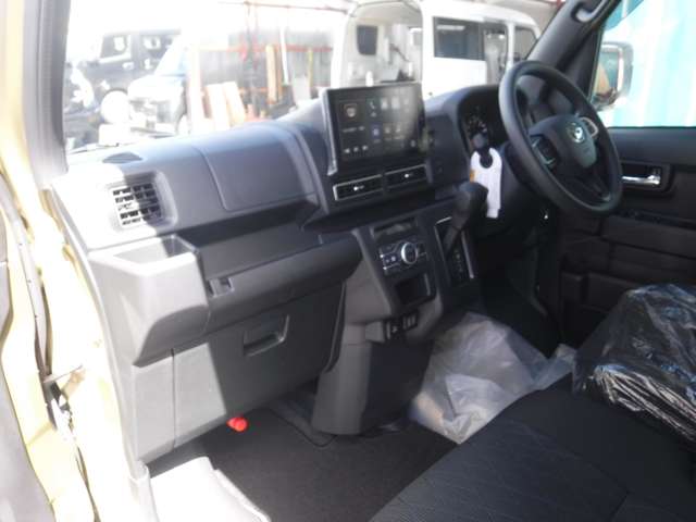 Daihatsu Atrai 11