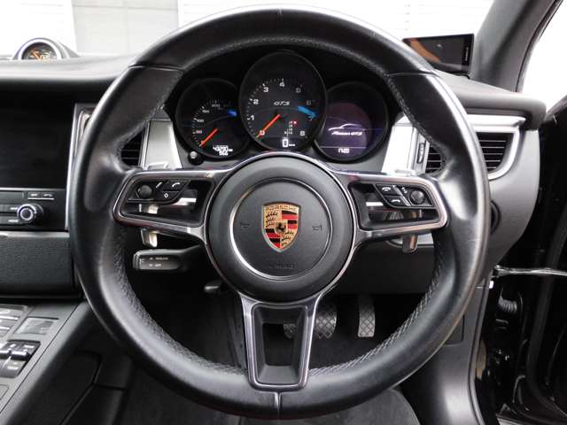 Porsche Macan 4