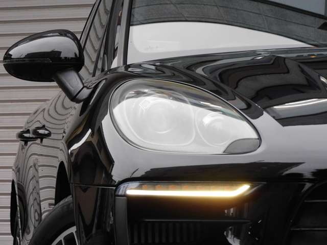 Porsche Macan 5