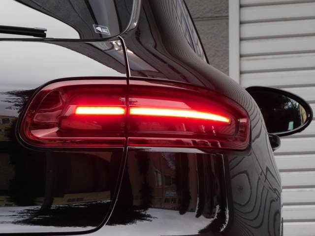 Porsche Macan 6