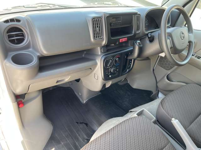 Nissan NV100 Clipper 12