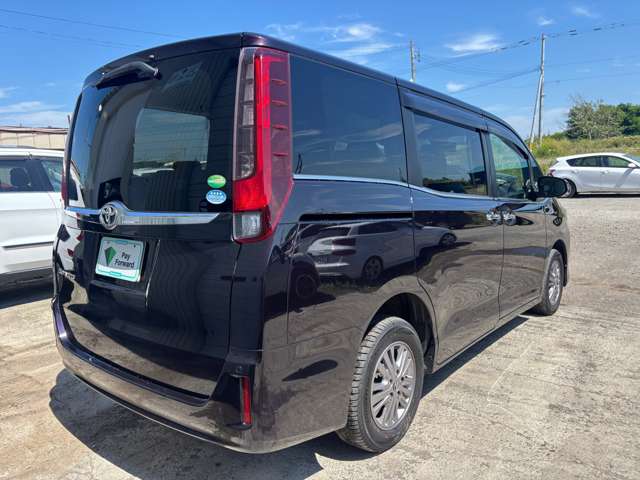 Toyota Esquire 11