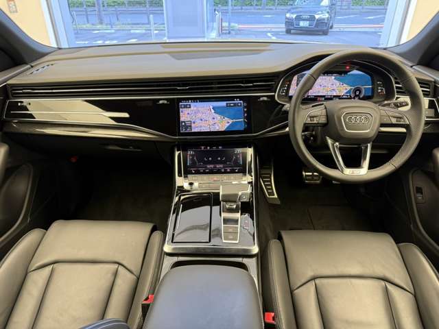Audi Q8 3