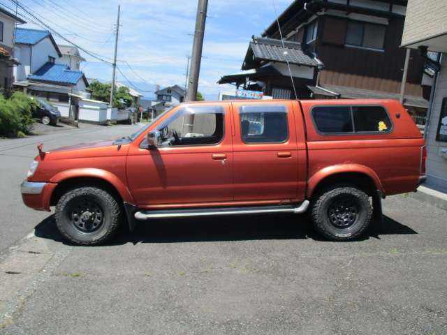 Nissan Datsun 4