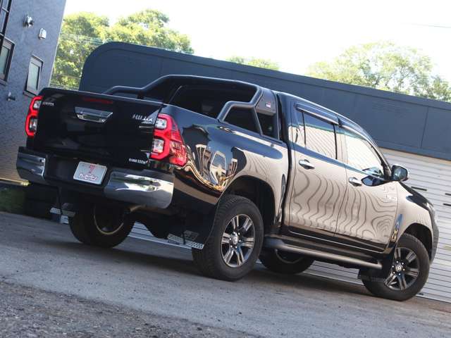 Toyota Hilux 6