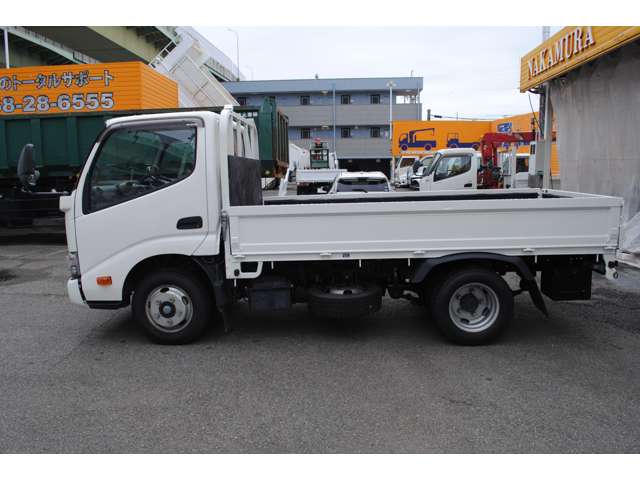 Hino Dutro 11