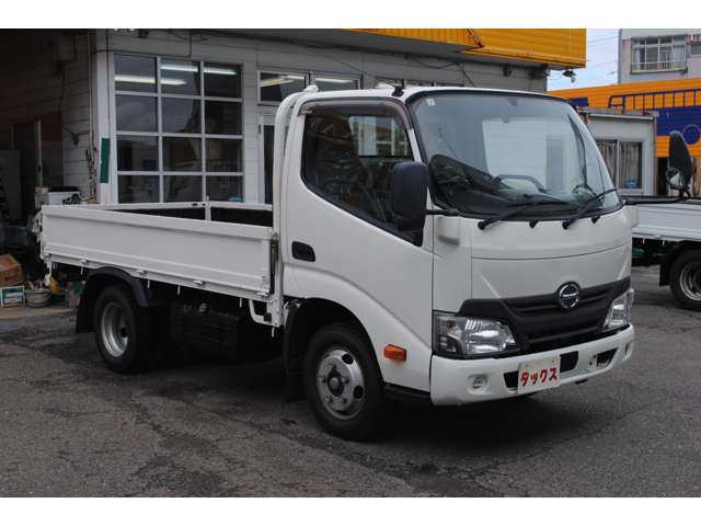 Hino Dutro 6
