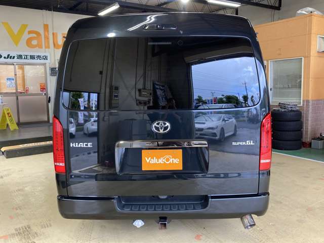 Toyota Hiace Van 6