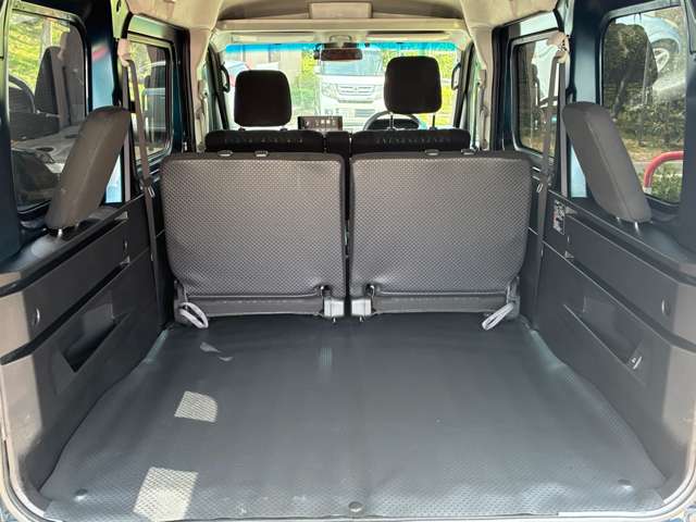 Daihatsu Atrai 7