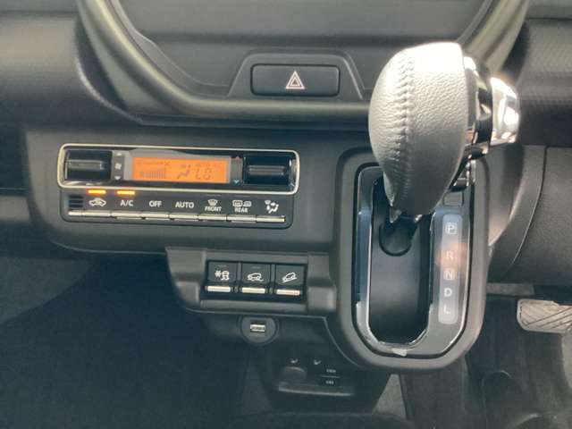Mazda Flair Crossover 11
