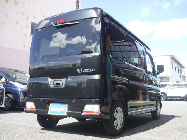 Daihatsu Atrai 6