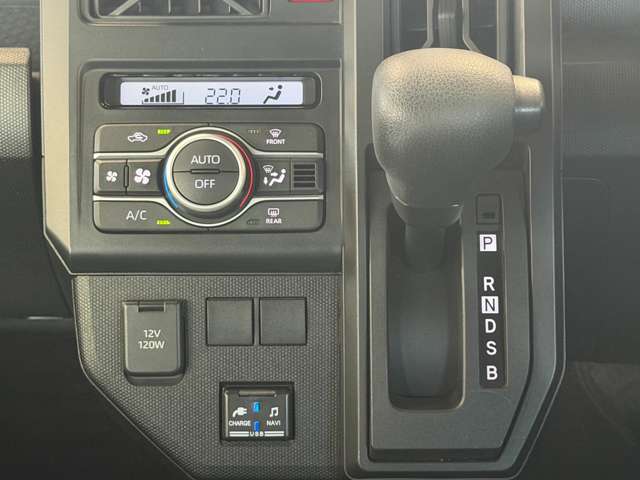 Daihatsu Taft 6