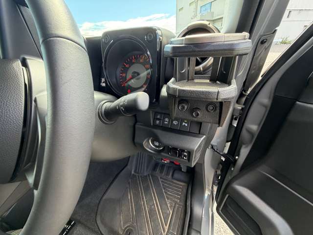 Suzuki Jimny 8