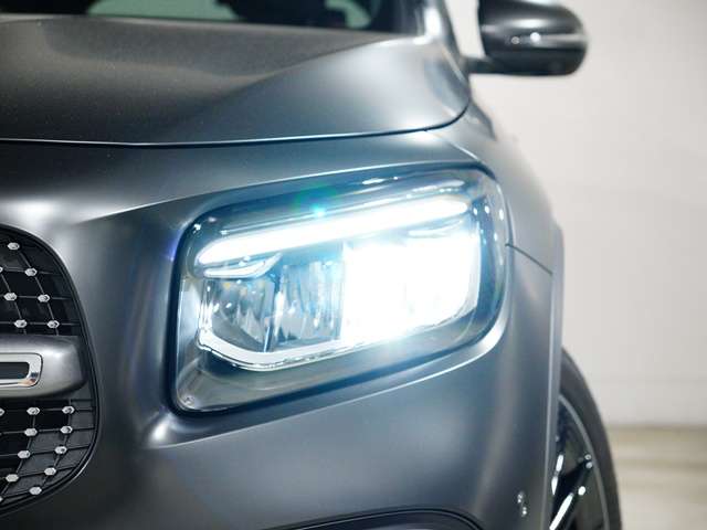 Mercedes-Benz GLB 10