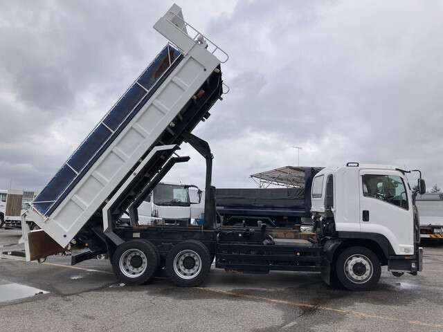 Isuzu Forward 11