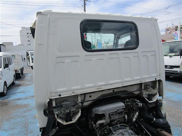 Isuzu Elf 7
