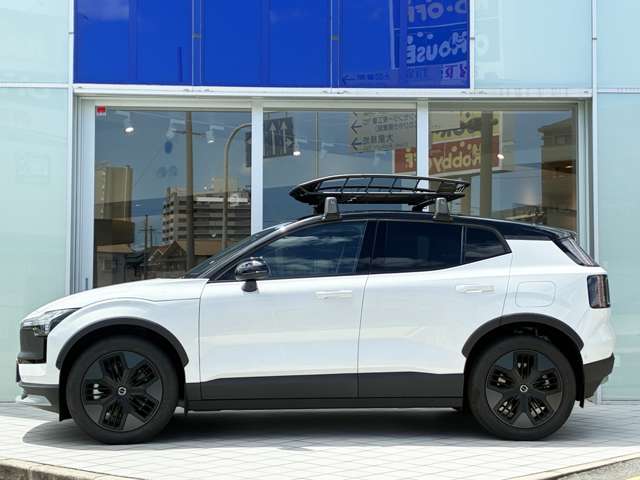 Volvo EX30Cross Country 12