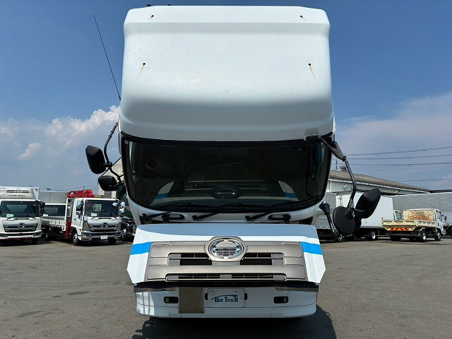 Hino Profia 11