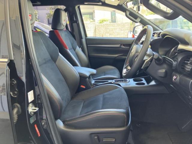 Toyota Hilux 2