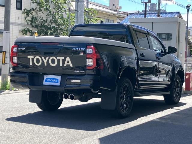 Toyota Hilux 6
