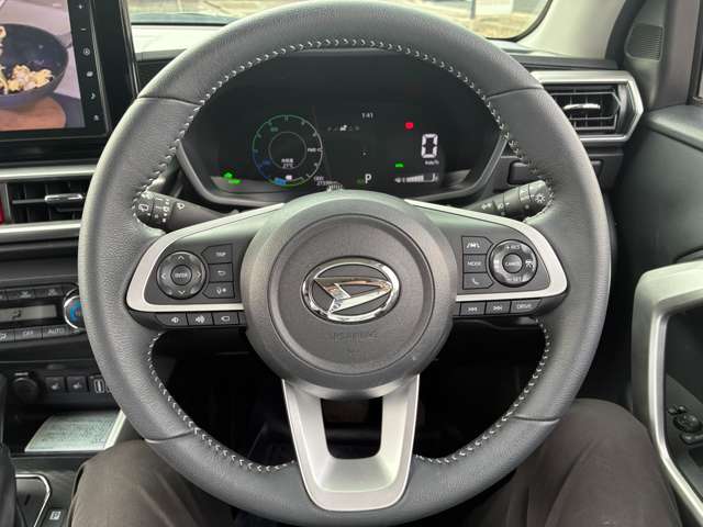 Daihatsu Rocky 11