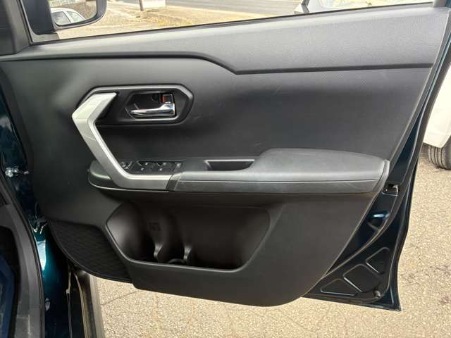 Daihatsu Rocky 6