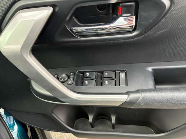 Daihatsu Rocky 7
