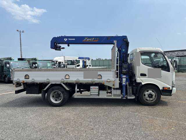 Hino Dutro 12