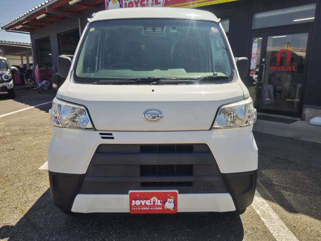 Daihatsu Hijet Cargo 4