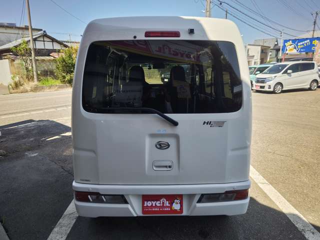 Daihatsu Hijet Cargo 8
