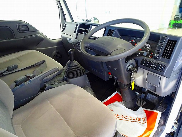 Isuzu Elf 3
