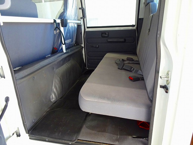 Isuzu Elf 5