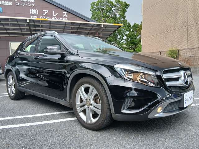 Mercedes-Benz GLA-Class 10