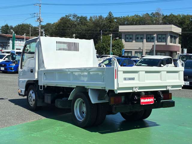 Isuzu Elf 4