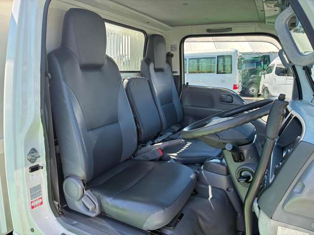 Isuzu Elf 5