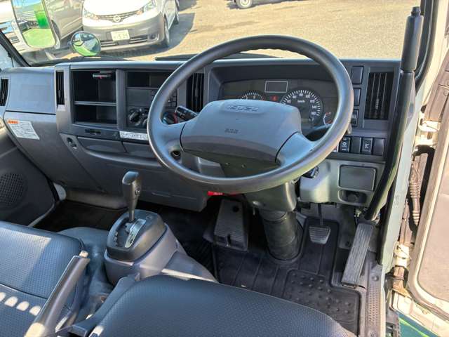 Isuzu Elf 6