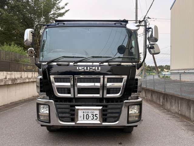 Isuzu Giga 2